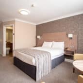 Rooms & Suites